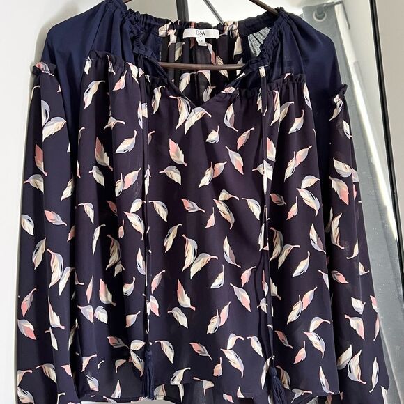 LP Split neck blouse from Q&A - Picture 1 of 4